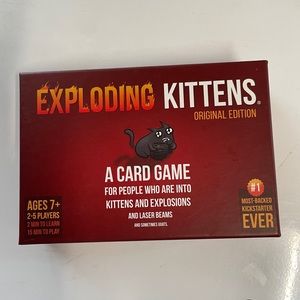 Exploding kittens card game